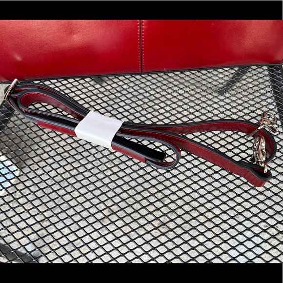 Franklin Covey beautiful leather red office bag - Picture 5 of 5